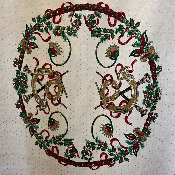 Holiday/Christmas tablecloth. - Picture 2 of 9